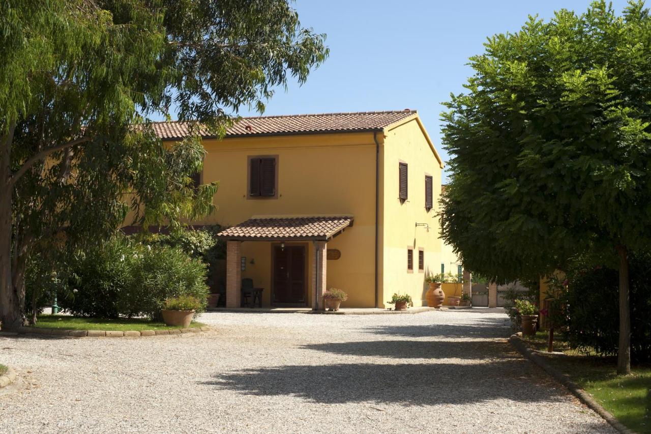 Agriturismo Le Pescine 瓦达 外观 照片