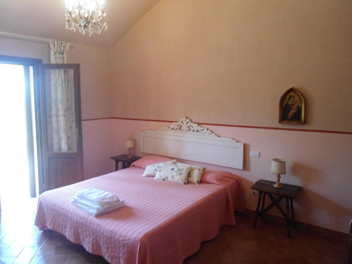 Agriturismo Le Pescine 瓦达 外观 照片