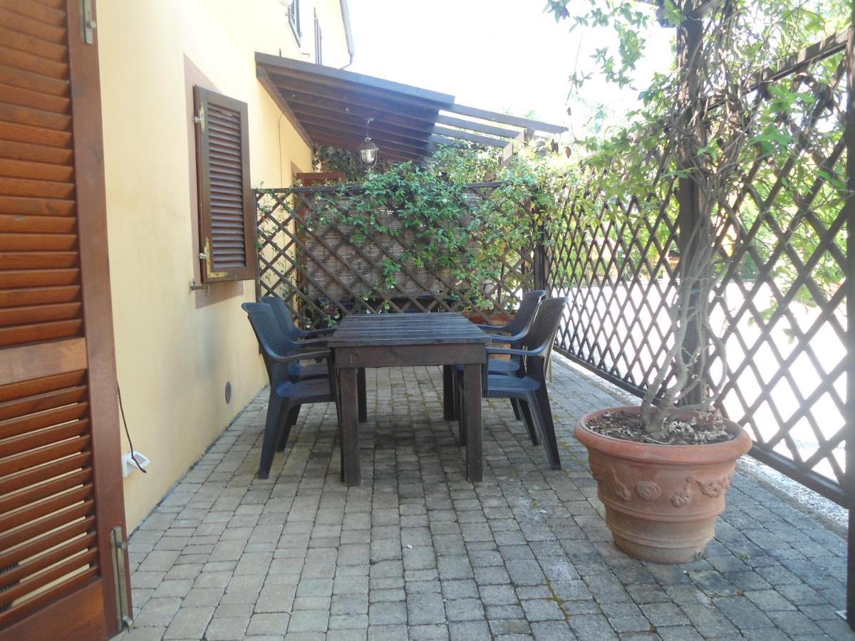 Agriturismo Le Pescine 瓦达 外观 照片